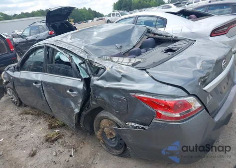 2015 Nissan Altima 2.5 S z USA, uszkodzony, nr VIN 1N4AL3AP9FC156639